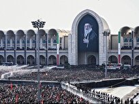 ملت ایران با حضور در تشییع رهبر شهید، وفاداری خود را به انقلاب نشان می‌دهد