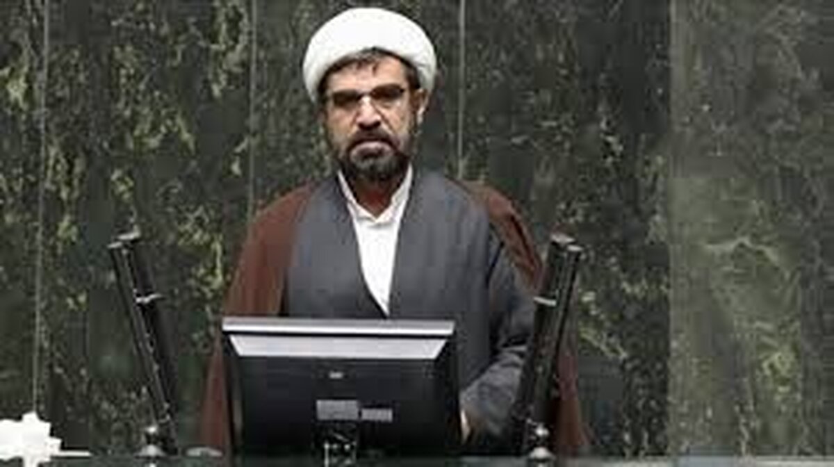 با فرمان رهبر انقلاب، مراسم وداع در مشهد به تشییع در انظار مردم تبدیل شد