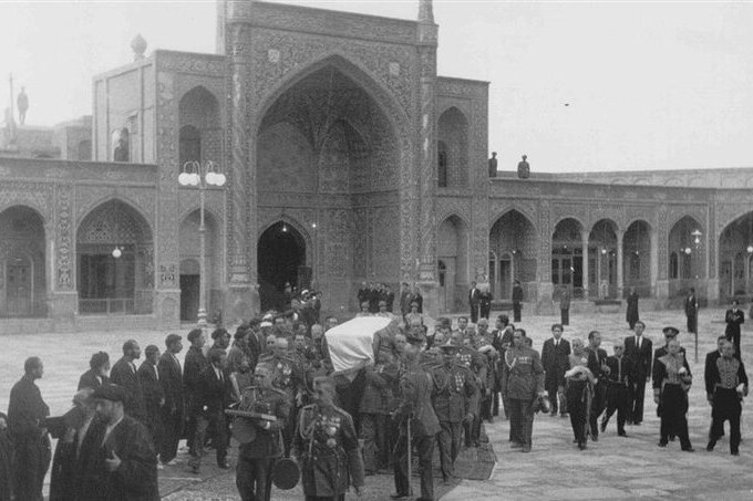 تقویمِ خاکسپاری‌ در تاریخ ایران
