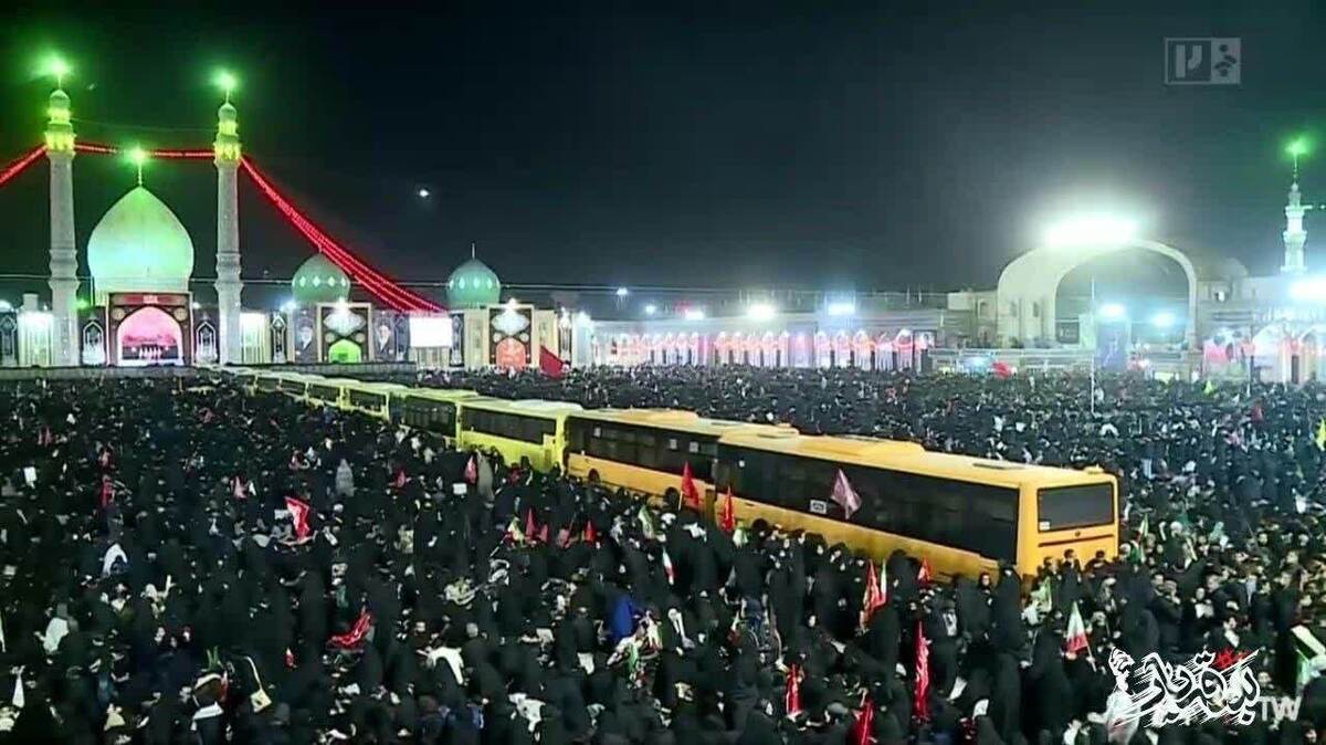 اعزام ۳۰ دستگاه اتوبوس زائر قائد شهید امت از کاشان به شهر مقدس قم
