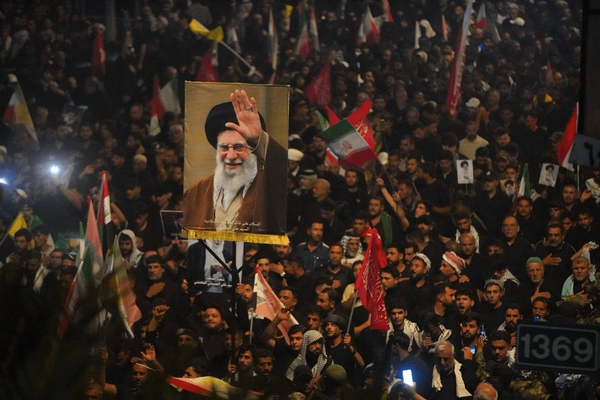 م/ پایان مراسم 7 ساعته تشییع پیکر رهبر شهید انقلاب در کربلا