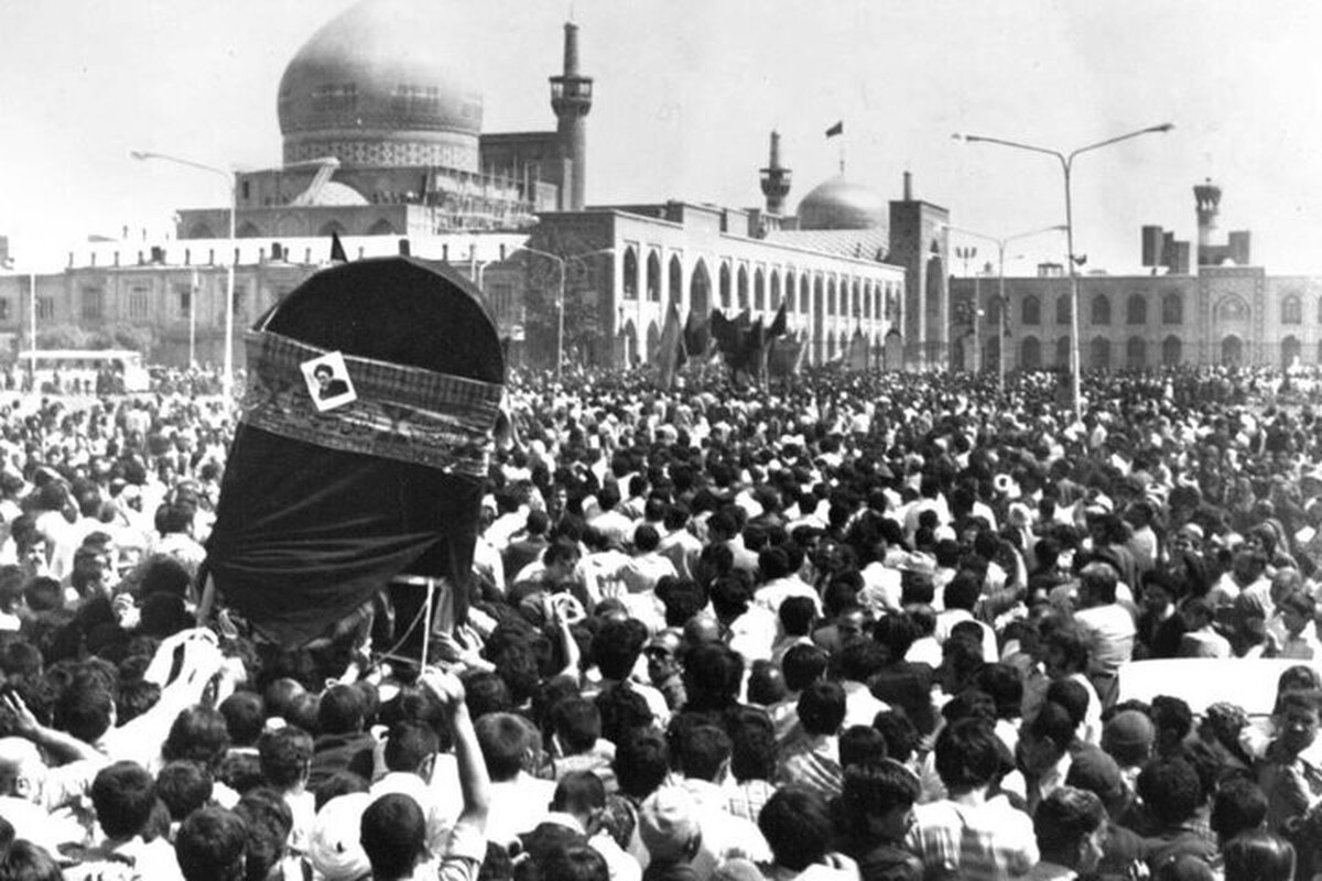 ۲۱تیر، روزی که خون‌های مردم به دست پهلوی بر روی سنگ‌های گوهرشاد ماند