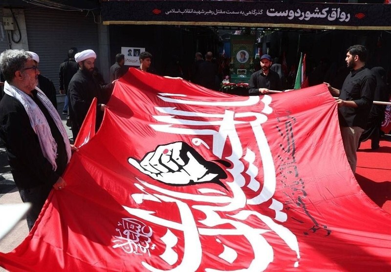 مراسم عزاداری شب عاشورای حسینی در جوار محل شهادت قائد شهید