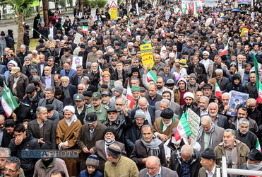 بعثت انقلاب | راهپیمایی مردم دامغان در روز ۲۲ بهمن