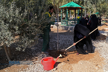 آئین درختکاری خانوادگی طلاب