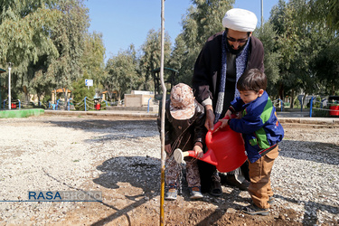 آئین درختکاری خانوادگی طلاب