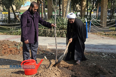 آئین درختکاری خانوادگی طلاب