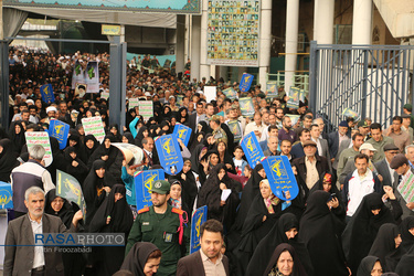 راهپیمایی نمازگزاران جمعه اصفهان در حمایت از سپاه