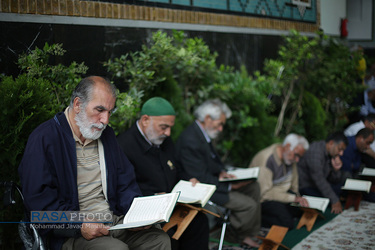 مراسم جزء خوانی قرآن کریم در حرم مطهر رضوی