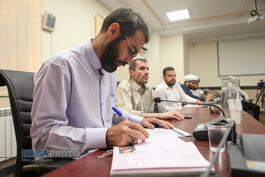 سیزدهمین گعده یادداشت خوانی نویسندگان حوزوی