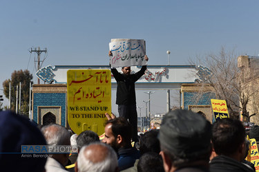 راهپیمایی نمازگزاران شیراز در حمایت از عزت و اقتدار نظام اسلامی