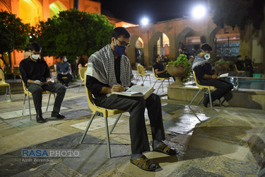 احیای شب بیست و یکم ماه مبارک رمضان در شیراز