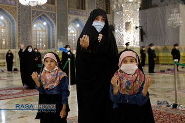 وداع با پیکر شهید نسیم افغانی در حرم مطهر رضوی‎