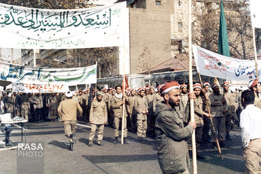 بازنشر | حضور علما و طلاب در دفاع مقدس ۲