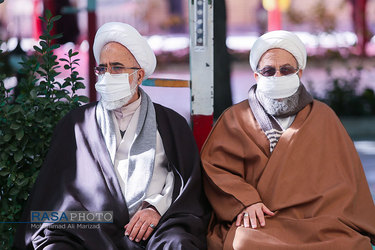 تجدید پیمان اعضای دفتر مقام معظم رهبری در قم با امام و شهدا