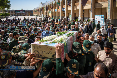 تشییع پیکر شهید «محمد علیپور اصطهباناتی» پس از ۳۸ سال در شیراز