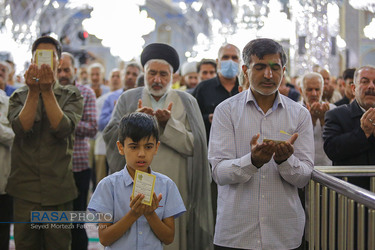 اقامه نماز عید قربان در حرم مطهر رضوی