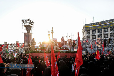 وداع با پیکر شهدا مدافع حرم در میدان امام حسین (ع) تهران