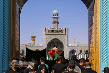 عزاداری روز شهادت حضرت ثامن الحجج (ع) در حرم مطهر رضوی