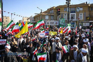 راهپیمایی باشکوه ۱۳ آبان در قم