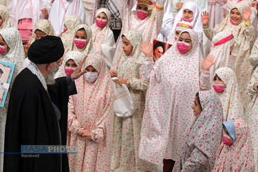 مراسم جشن تکلیف دختران دانش‌آموز با حضور مقام معظم رهبری