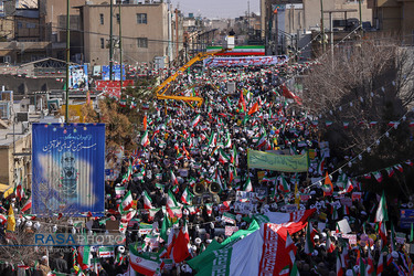 راهپیمایی باشکوه مردم قم در جشن پیروزی انقلاب