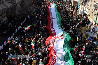 راهپیمایی باشکوه مردم قم در جشن پیروزی انقلاب