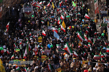 راهپیمایی باشکوه مردم قم در جشن پیروزی انقلاب