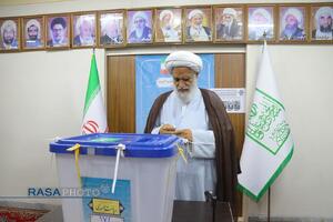 مشارکت آیت الله عباس کعبی از  اعضای جامعه مدرسین در چهاردهمین انتخابات ریاست جمهوری