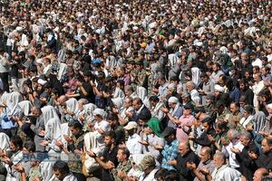 اقامه نماز جمعه تهران به امامت رهبر معظم انقلاب اسلامی