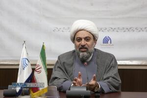 نشست نقد و بررسی سینمایی شکلات ششم