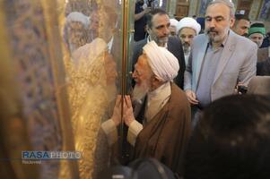 تشرف حضرت آیت‌الله جوادی آملی به حرم‌های مطهر حضرت اباعبدالله الحسین و حضرت ابوالفضل العباس (علیهما‌السلام)