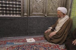 تشرف حضرت آیت‌الله جوادی آملی به حرم‌های مطهر حضرت اباعبدالله الحسین و حضرت ابوالفضل العباس (علیهما‌السلام)