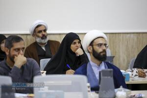 نشست هم‌اندیشی به مناسبت پیام آیت‌الله‌العظمی خامنه‌ای به همایش صدسالگی حوزه و روز جهانی ارتباطات