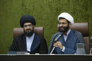 نشست هم‌اندیشی به مناسبت پیام آیت‌الله‌العظمی خامنه‌ای به همایش صدسالگی حوزه و روز جهانی ارتباطات