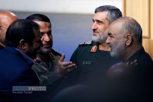 تصاویری از فرمانده شهید هوافضای سپاه سردار حاجی زاده