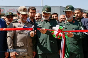 تصاویری از فرمانده شهید هوافضای سپاه سردار حاجی زاده