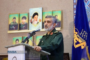 تصاویری از فرمانده شهید هوافضای سپاه سردار حاجی زاده