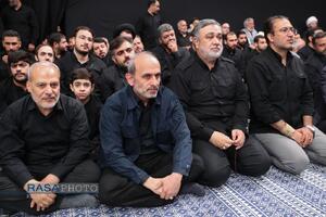 مراسم عزاداری شب عاشورای حسینی (علیه‌السلام) با حضور رهبر انقلاب