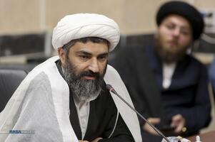 محفل خاطره‌گویی رزمندگان روحانی دفاع مقدس