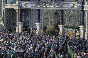 دسته عزای خادمان و زائران در سالروز رحلت حضرت معصومه (سلام‌الله‌علیها)