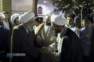 حضور آیت الله مروی در حجرات و گفتگوی صمیمی با طلاب در جریان بازدید از مدرسه علمیه جهانگیرخان قم