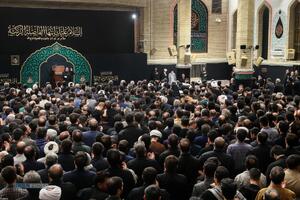 دومین شب مراسم عزاداری ایام شهادت حضرت فاطمةالزهرا (سلام‌الله‌علیها) در حسینیه امام خمینی (ره)
