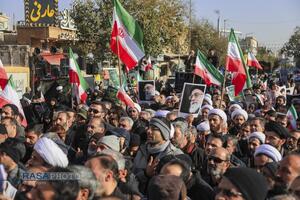 تشییع پیکر پاک ۷ شهید گمنام دفاع مقدس در قم