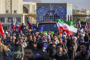 تشییع پیکر پاک ۷ شهید گمنام دفاع مقدس در قم