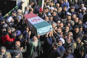 تشییع پیکر پاک ۷ شهید گمنام دفاع مقدس در قم