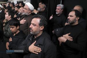 مراسم عزاداری شب شهادت حضرت فاطمةالزهرا (سلام‌الله‌علیها) در حسینیه امام خمینی (ره)