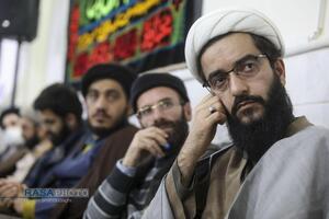 مراسم رونمایی از کتاب اسلام اقامه