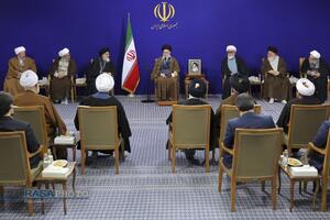 دیدار اعضای ستاد برگزاری کنگره بزرگداشت آیت‌الله میلانی با رهبر معظم انقلاب