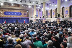 دیدار خانواده شهدای اقتدار با رهبر انقلاب در روز میلاد امیرالمومنین (علیه‌السلام)